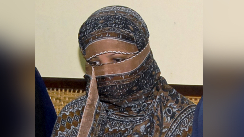 Woman Acquitted of Blasphemy Still Can’t Leave Pakistan