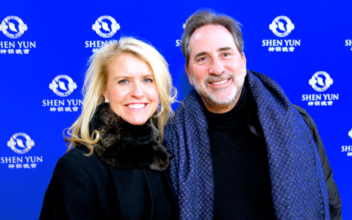 CEO of Luxury Men’s Fashion Impressed by Shen Yun’s Costumes