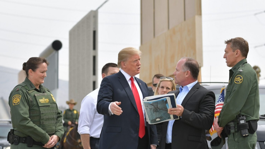 DoD Official: Trump Can Use Military to Build Wall Without National Emergency