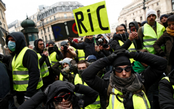 France to Clamp Down on Unsanctioned Protests Amid ‘Yellow Vest’ Unrest