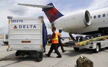 Delta Employee Arrested in $300,000 Theft at JFK International