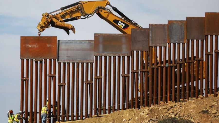 Possible Deal to Avoid Government Shutdown Would Include Money for Border Wall