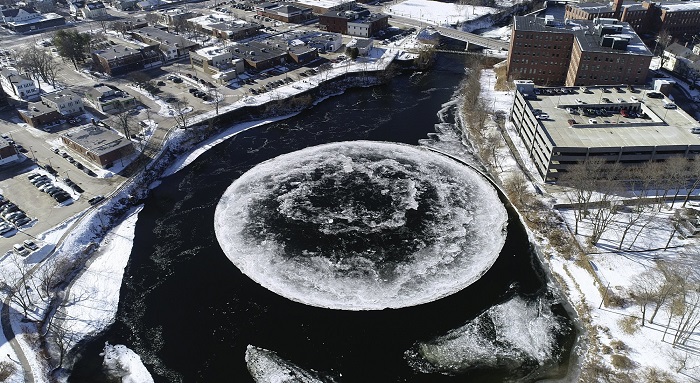 Giant Rotating Ice Disk Stops Moving