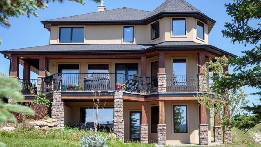 Woman Giving Away $1.7 Million Home in Competition After She Can’t Sell It