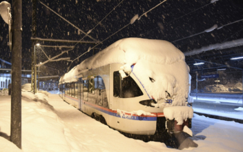 Parts of Austria, Southern Germany Sink Deeper Into Snow