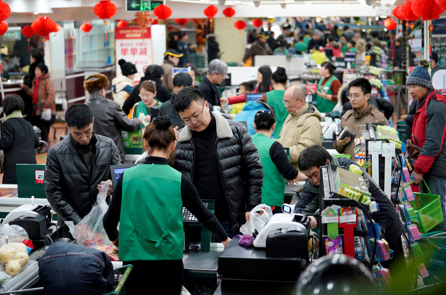 Chinese Consumers Squeezed in 2018 as Income Gains Slow, Living Costs Rise