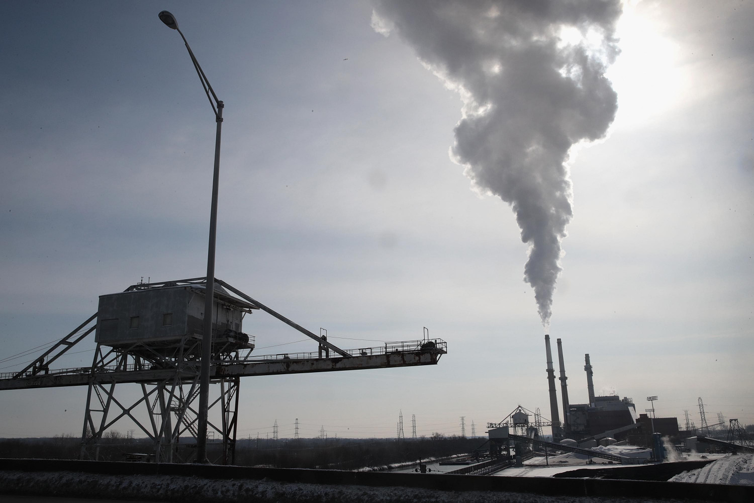 Smoke rises from a coal-fired power plant on Feb. 1, 2019 in Romeoville, Illinois.  (Scott Olson/Getty Images)