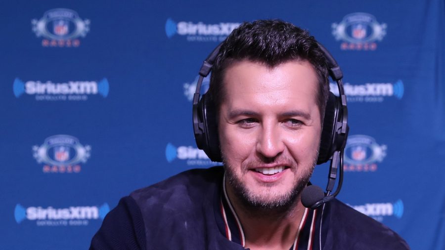 Country Star Luke Bryan’s Recently Adopted 18-Year-Old Rescue Dog Dies