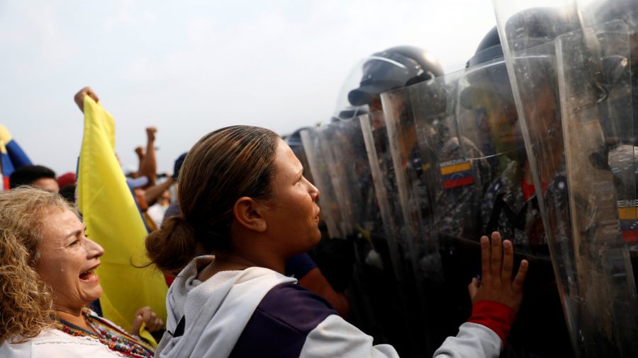 Showdown Looms as Venezuela Opposition to Confront Border Troops Over Aid