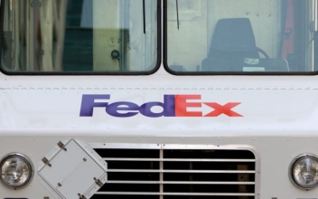 FedEx to Test Drone Deliveries Next Year