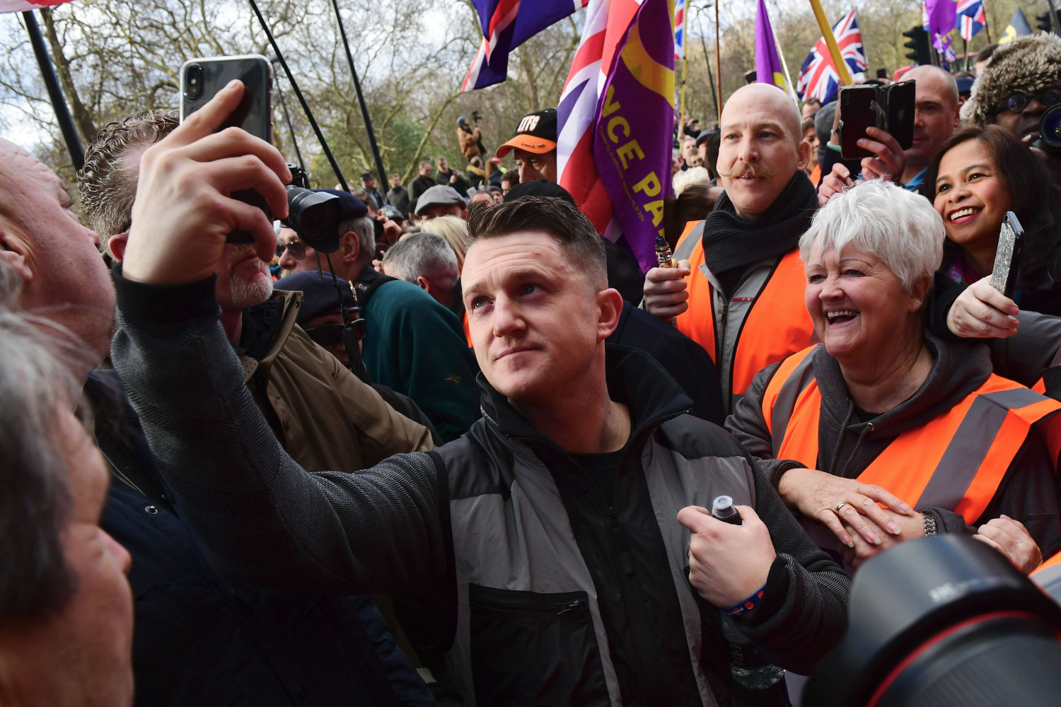 Anti-Islamic Campaigner Tommy Robinson Banned From Facebook