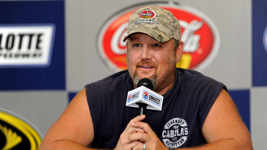 Larry the Cable Guy to Donate Proceeds From Upcoming Lincoln Show to Flood Relief