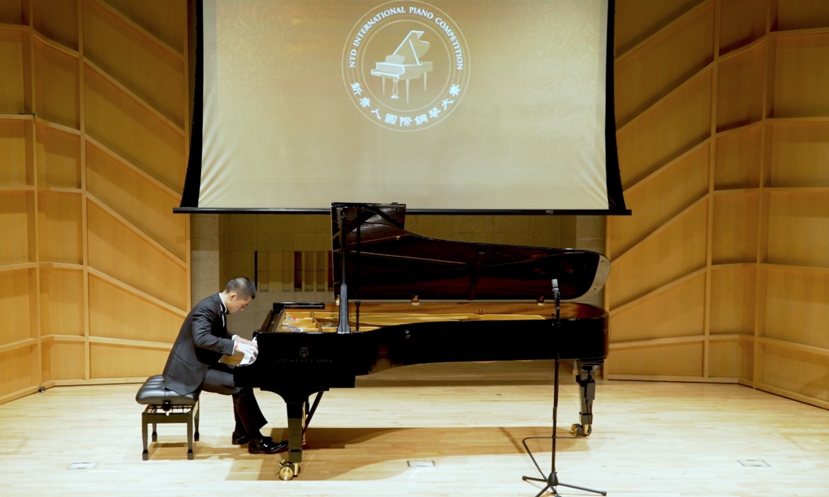 International NTD Piano Competition Judge Sheds Light Upon the Art of Playing Piano