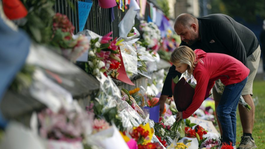 Mourners Pay Tribute to New Zealand Victims, Await Burials