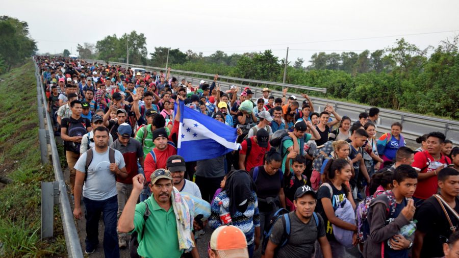 New Migrant Caravan Forms With 700 Cubans, Heads Towards U.S.