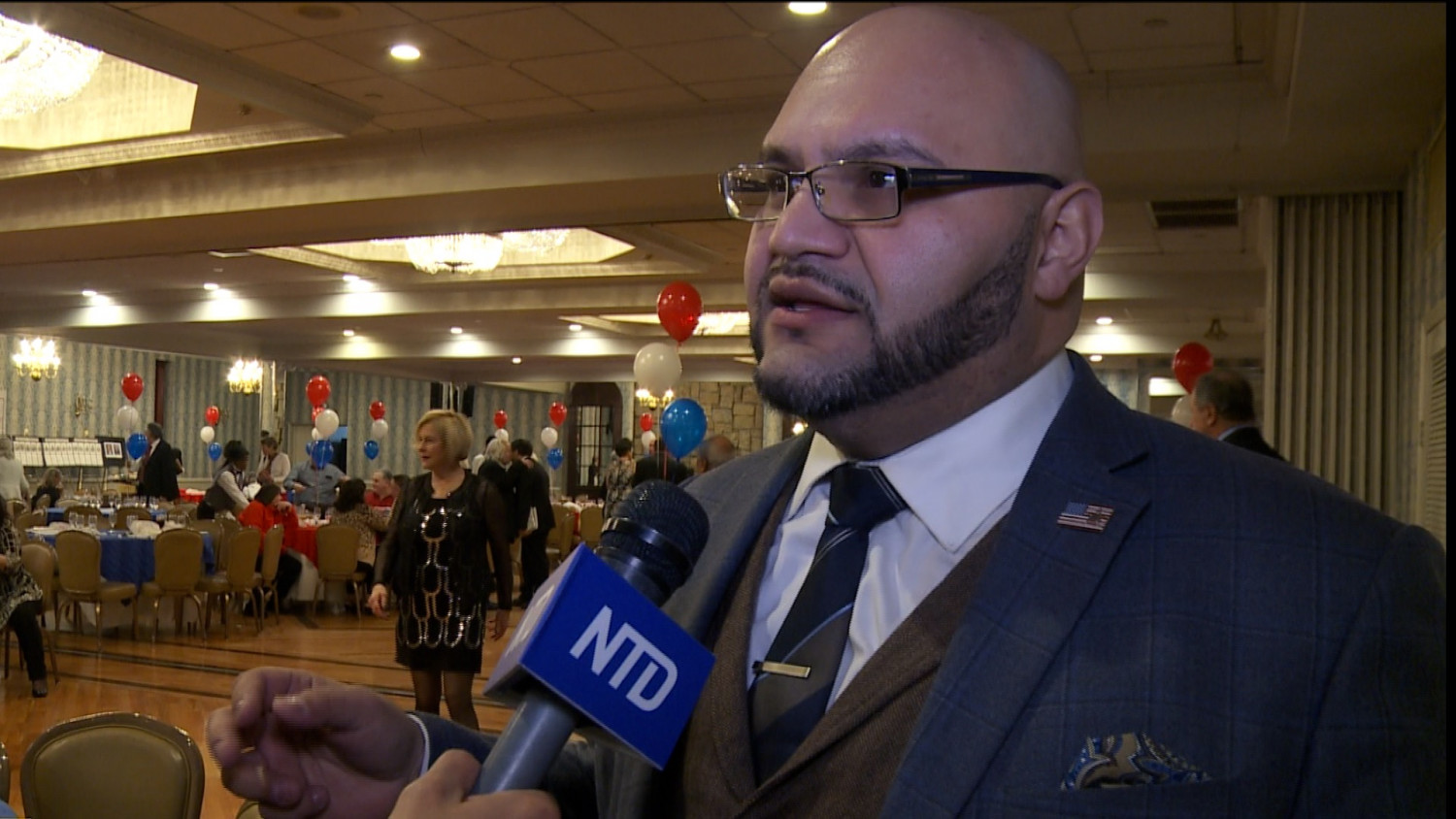 Host of "This is America" podcast Rich Valdes at the Queens Village Republican Club's 144th Anniversary Lincoln Dinner in New York, New York, on March 24, 2019. (Miguel Moreno/NTD News)