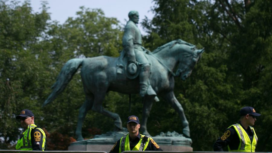 Virginia Governor Orders Removal of Robert E. Lee Statue in Richmond