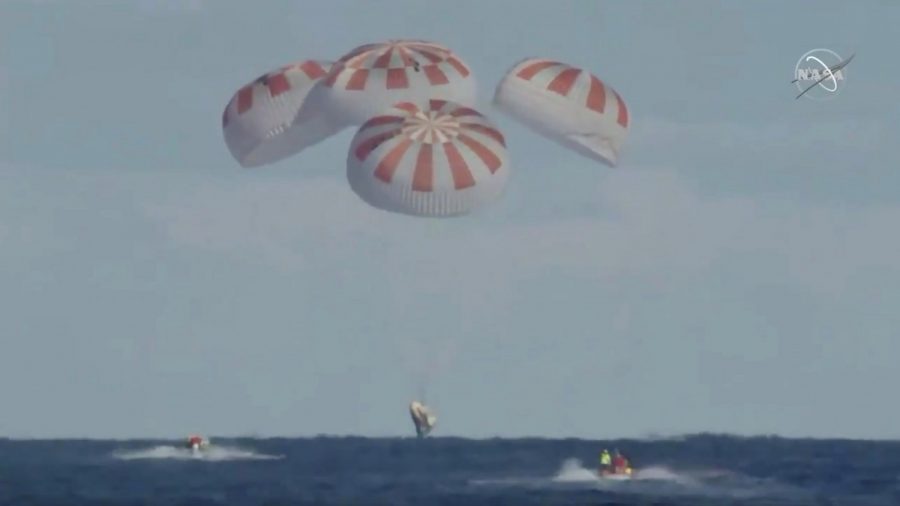Elon Musk’s SpaceX Capsule Splashes Down Off Florida Coast