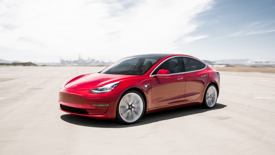 Tesla to Close Stores to Reduce Costs for $35,000 Model 3