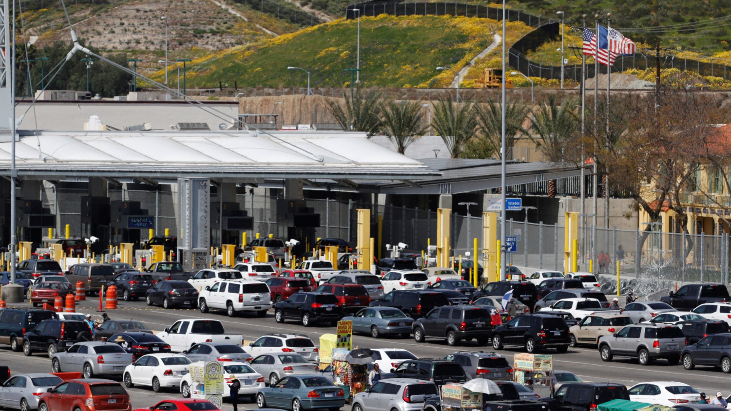 Trump Threatens Closure of US-Mexico Border Next Week to Stem Asylum Surge