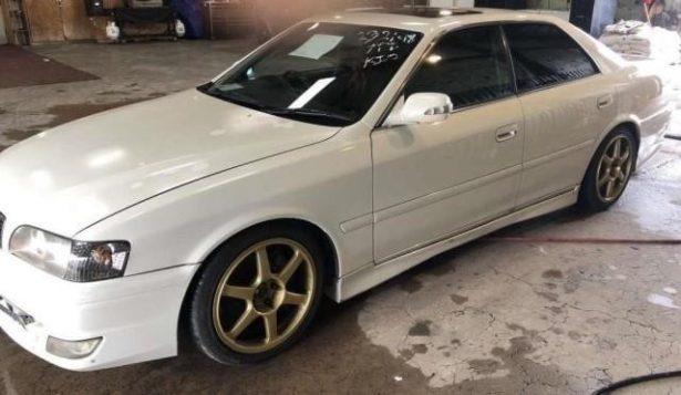 A 2000 Toyota Chaser Tourer V up for auction after being seized by an admitted drug dealer. As of March 19, 2019, the highest bid was $7,100. (Apple Auctioneering)