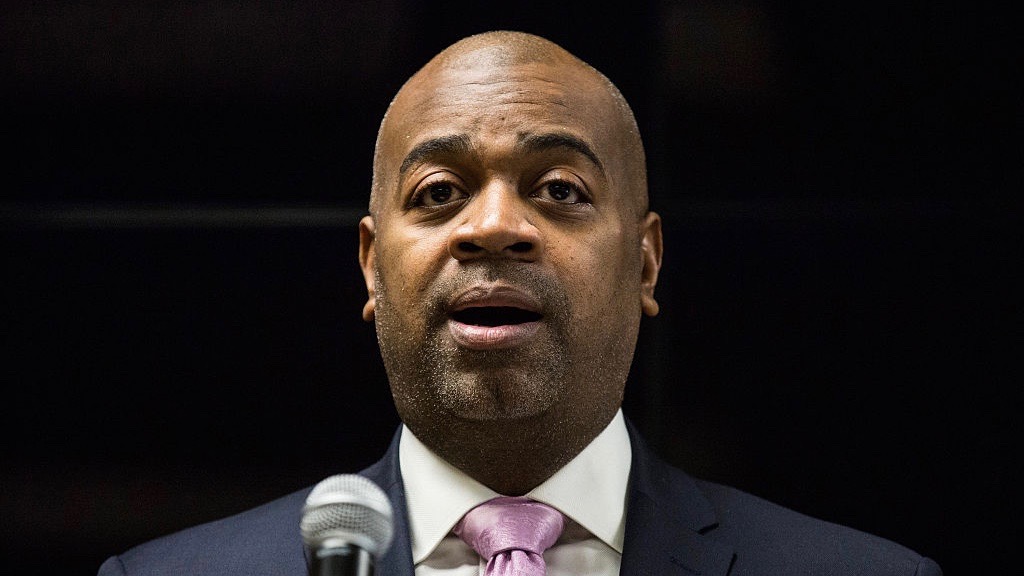 Newark Mayor Plans to Test Socialist-Style Income Program That Failed Abroad