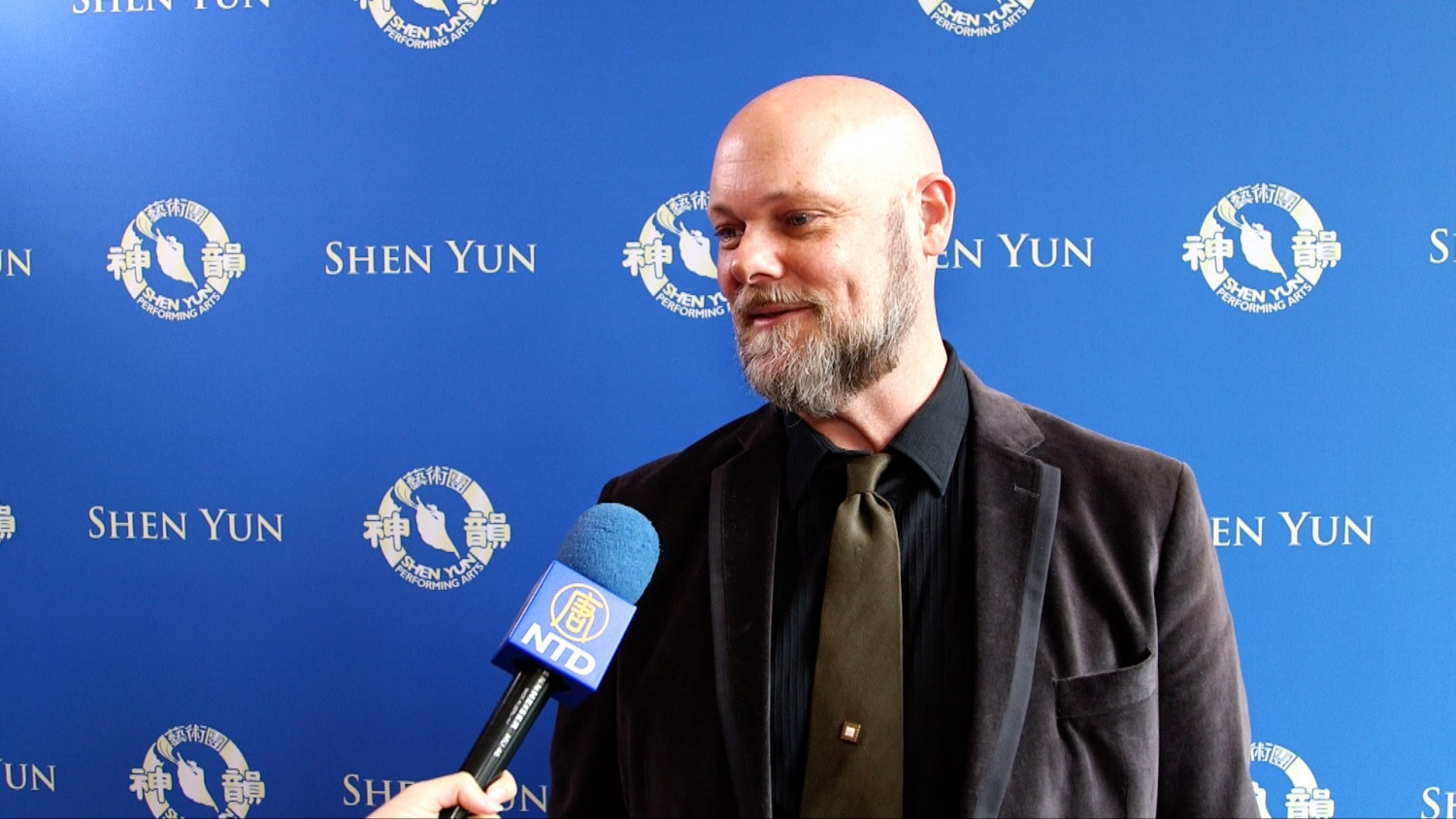 COO Touched by Shen Yun’s Honesty