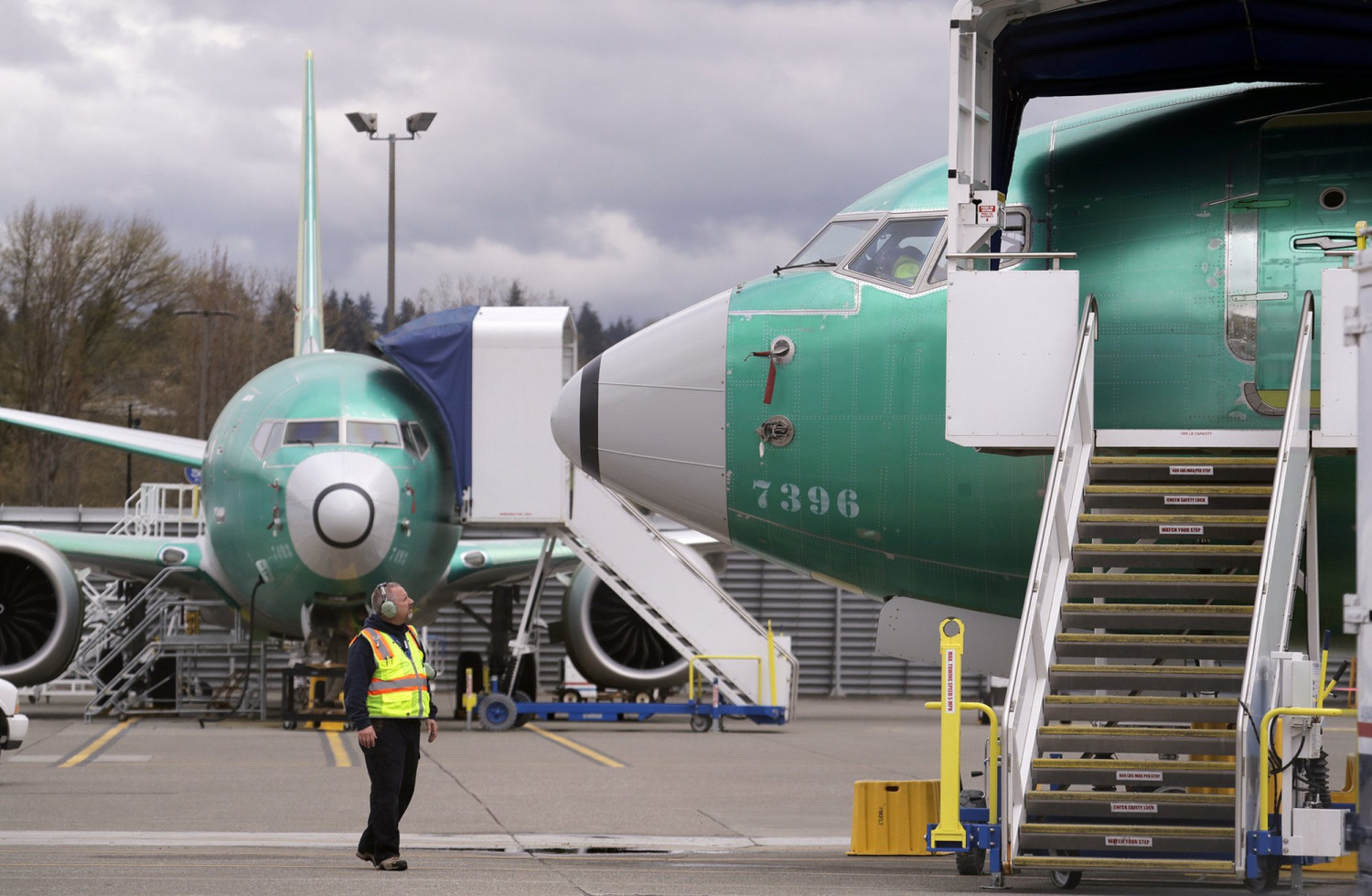 Boeing Completes 737 MAX Software Update, Working on Pilot Training Plan