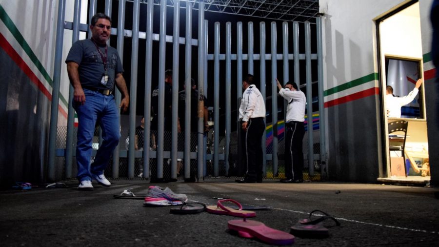 Over 1,000 Migrants Break Out of Southern Mexico Detention Center