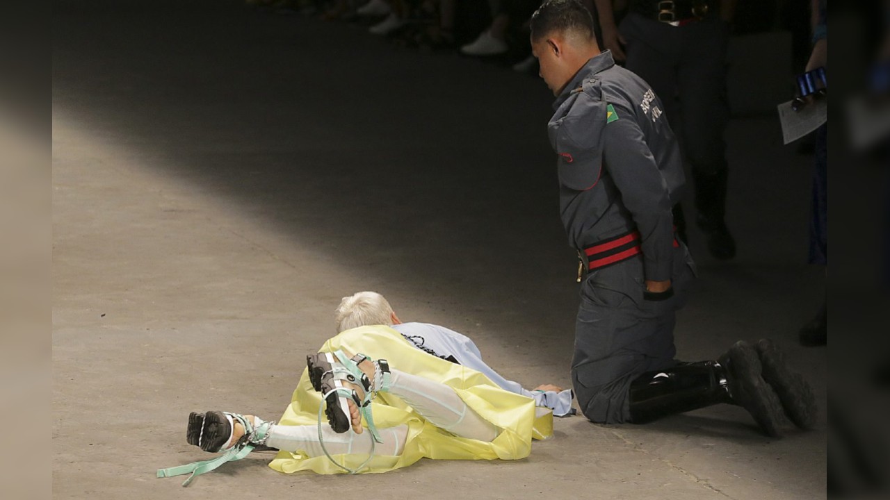 Male Model Dies After Falling on Catwalk During Fashion Show