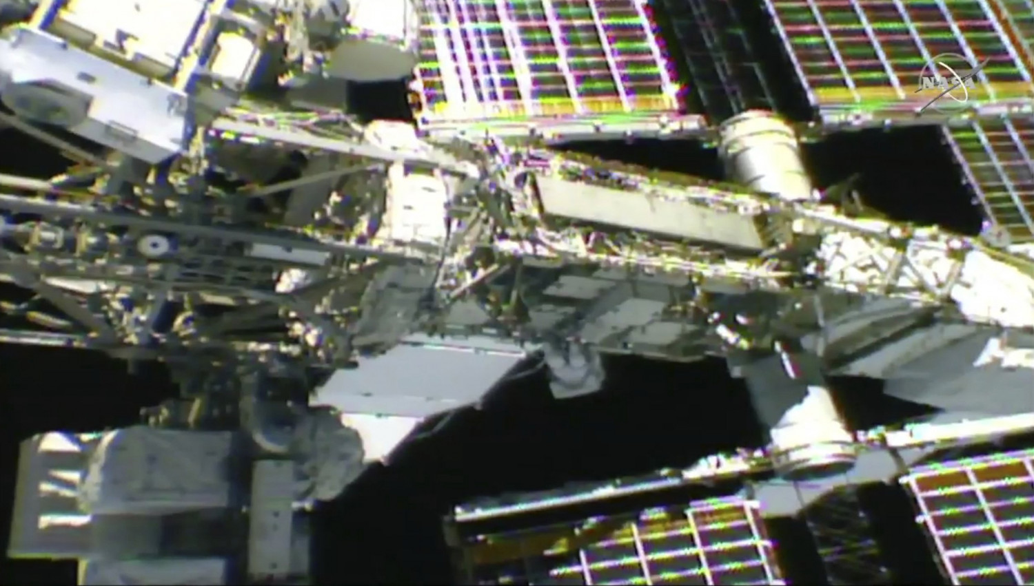 Spacewalking Astronauts Tackle Battery, Cable Work