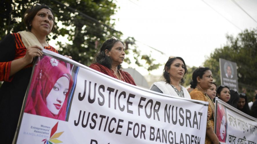 Protesters in Bangladesh After Girl Is Burned to Death