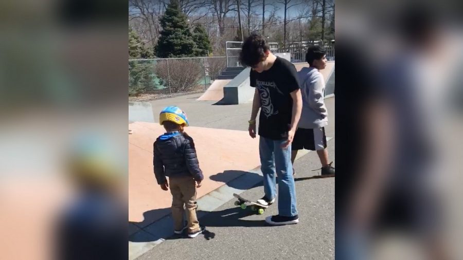 A Group of Teens Taught A 5-Year-Old Boy With Autism How to Ride a Skateboard on His Birthday