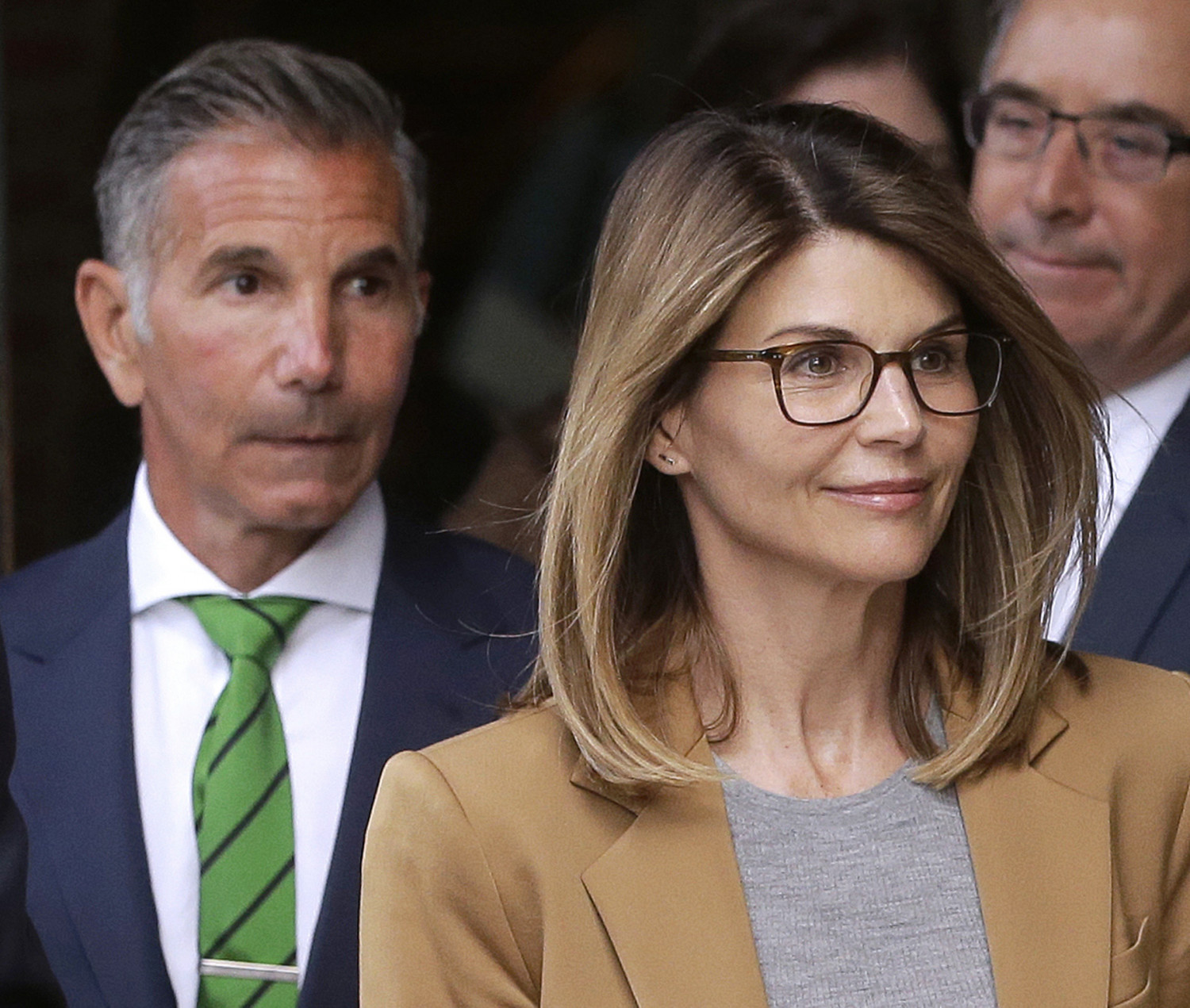 Lori Loughlin Seen Bonding With Daughter Isabella; Olivia Jade Reportedly Upset About College Scheme