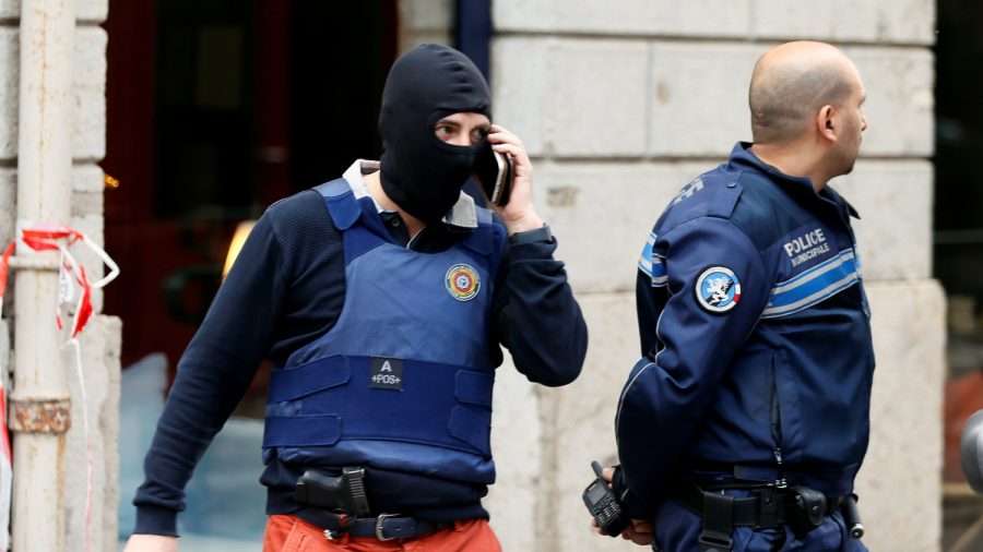 French Police Hunt Suitcase Bomber After Blast in Lyon