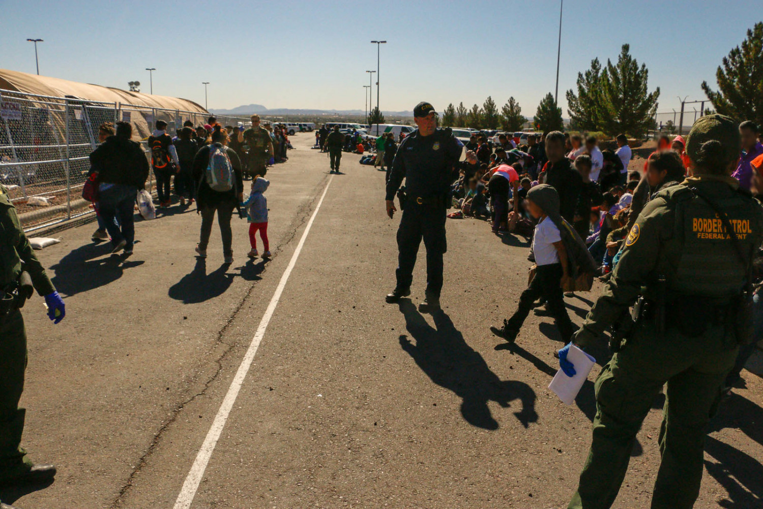 A group of 1,036 illegal aliens was apprehended in Texas on May 29, 2019, the largest group ever encountered by Border Patrol agents. (Customs and Border Protection)