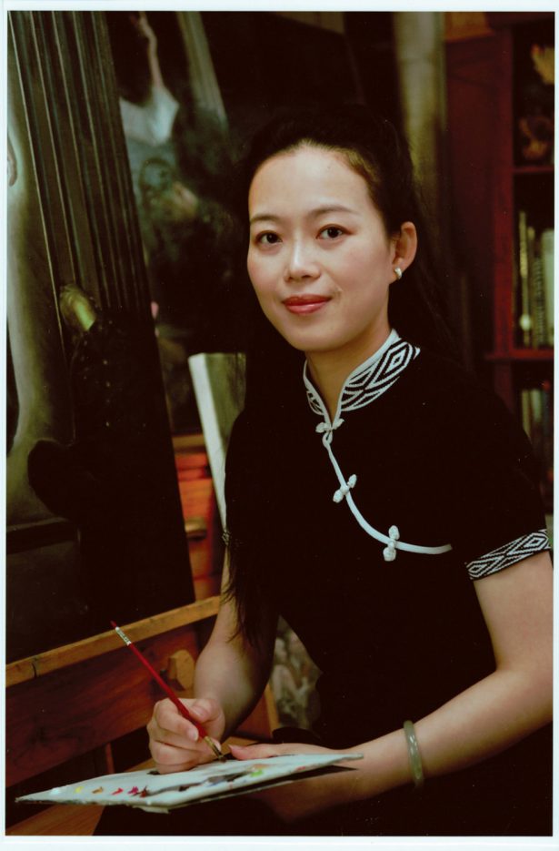 Xiaoping Chen, oil painting artist and NTD Figure Painting Competition jury panelist, 2019. (Larry Dai)