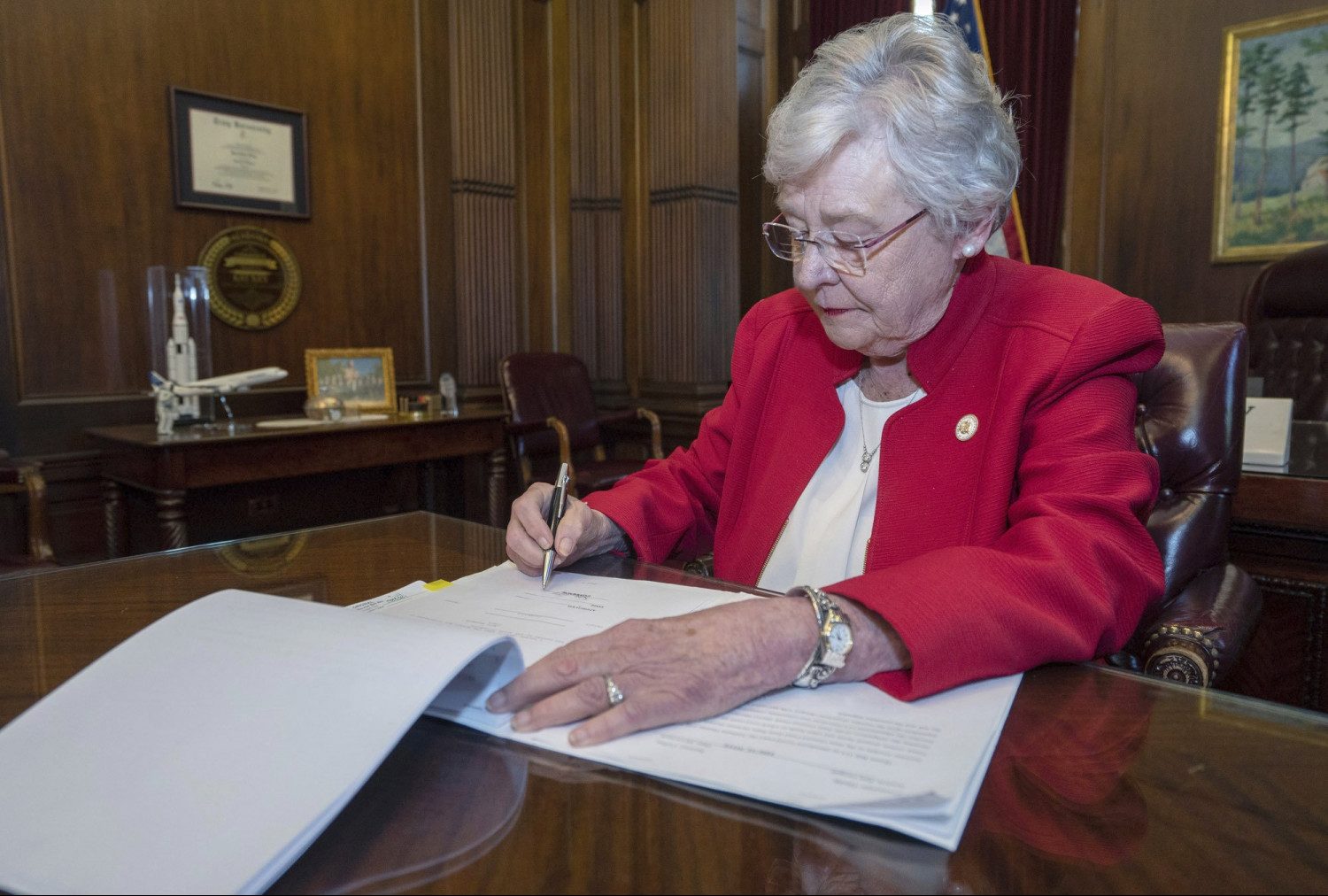 Alabama Gov. Kay Ivey Signs Law Banning Curbside Voting