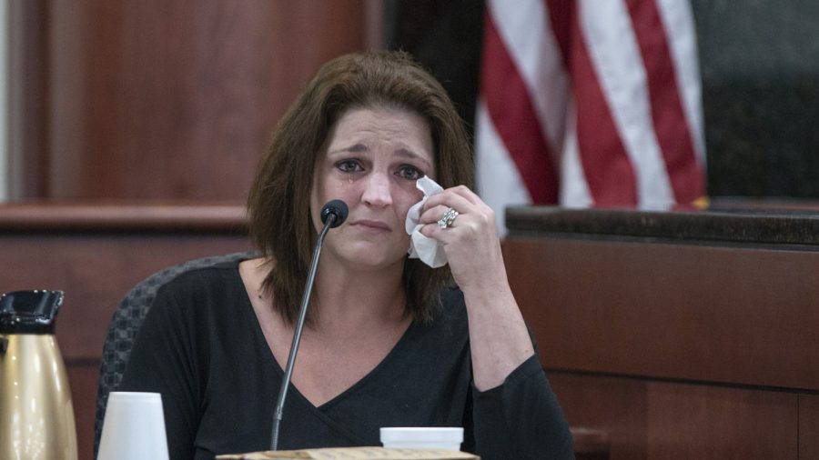 Mom of 5 Slain Children Sobs on Stand at Ex-Husband’s Trial