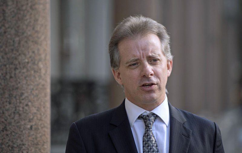 Steele’s Meeting With US Official Casts Doubts on FBI’s Official Story
