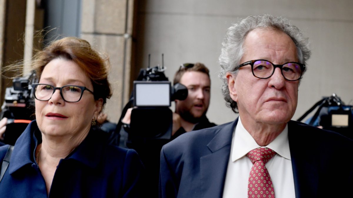 Australian actor Geoffrey Rush arrives at the Supreme Court in Sydney, Australiaon April 11, 2019. (AAP Image/Dylan Coker/via Reuters)