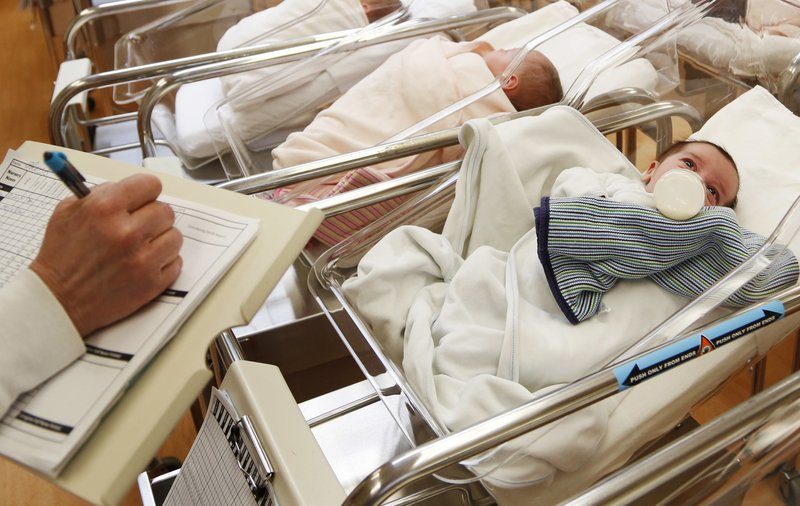 US Birth Rate Continues to Fall
