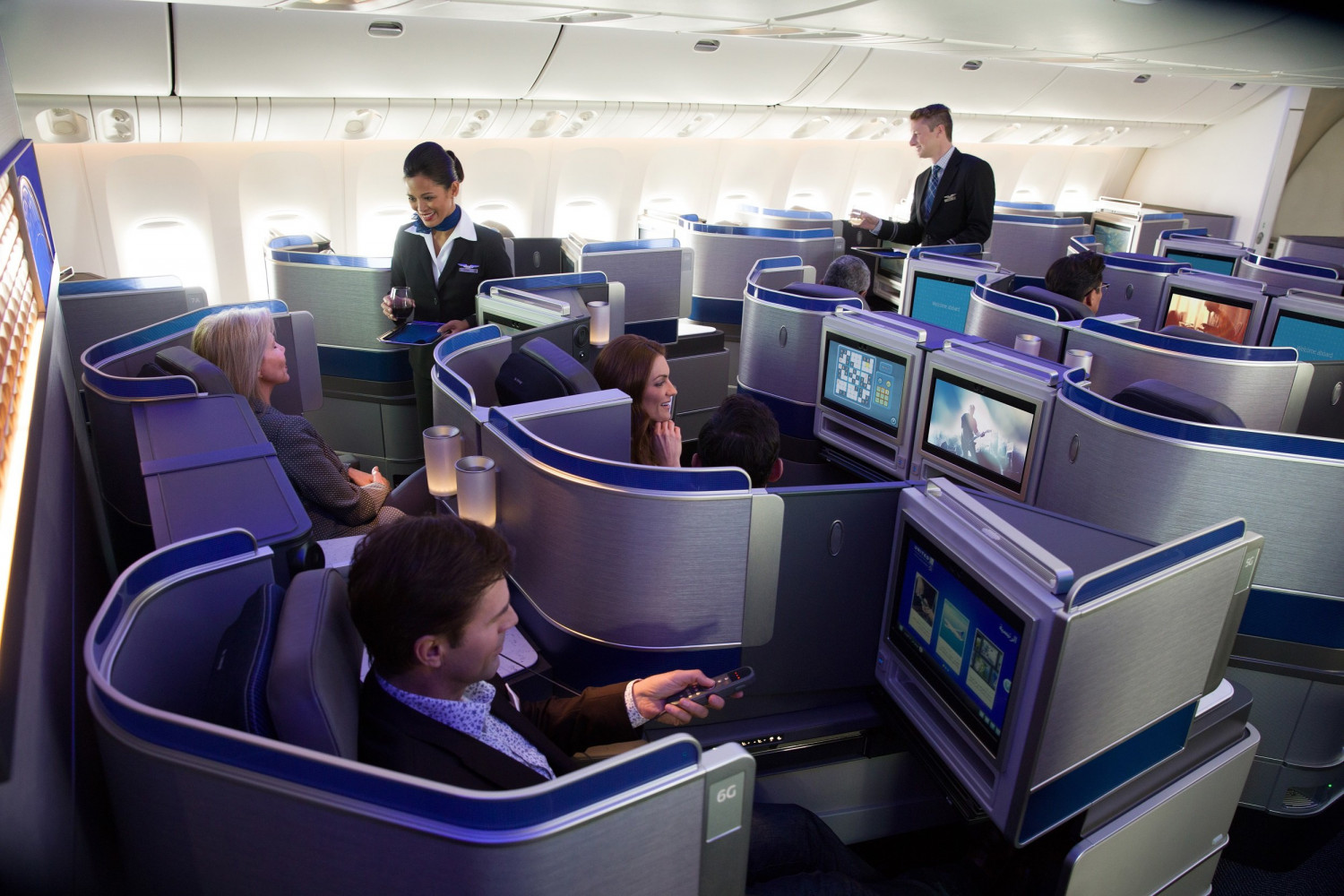 United Airlines Covers Inflight Entertainment Cameras Due to Privacy Concerns