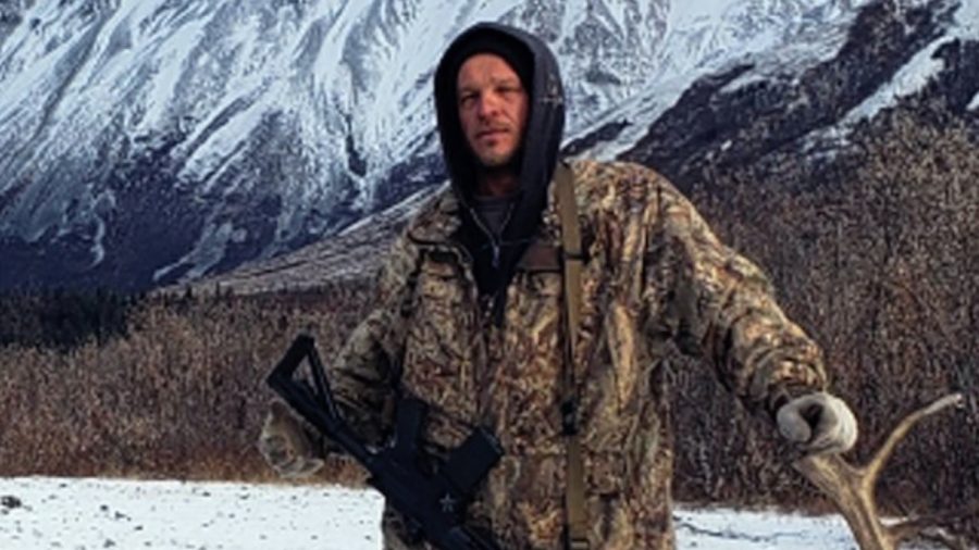 Alaska Hunter Finds Friend Dead After 6 Days