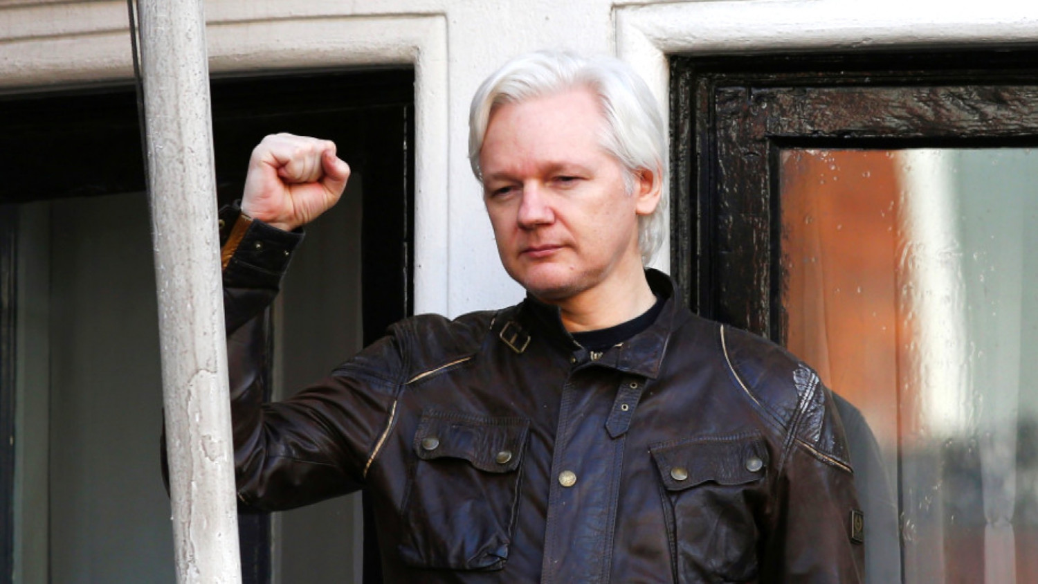 Sweden Reopens Assange Rape Investigation, To Seek Extradition | NTD