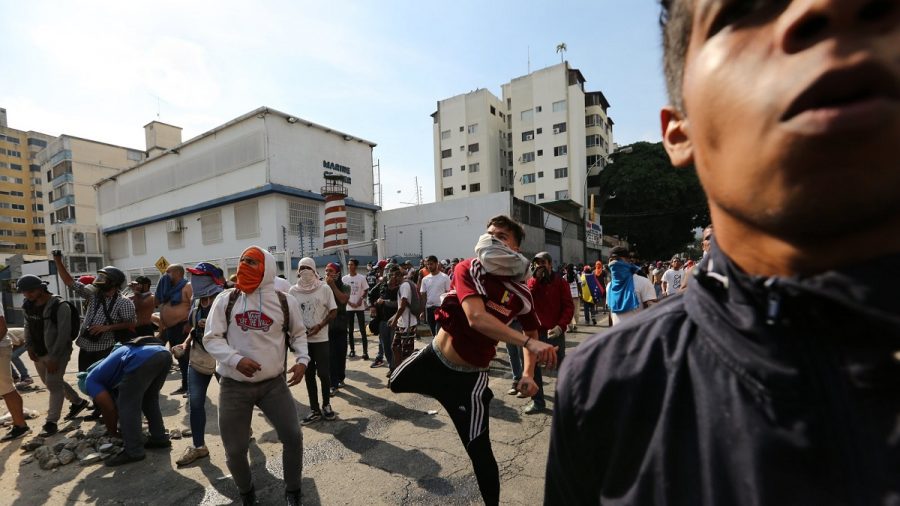 Venezuelans Take to Streets as Uprising Attempt Sputters