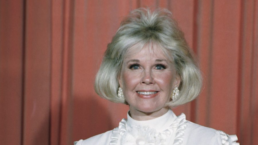 Tributes Flow in for Doris Day