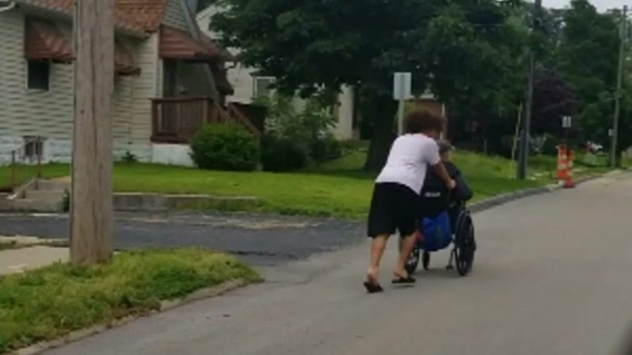 Drivers Honked as a Man in a Wheelchair Raced Home During a Storm—This Teen Stopped to Push Him All the Way