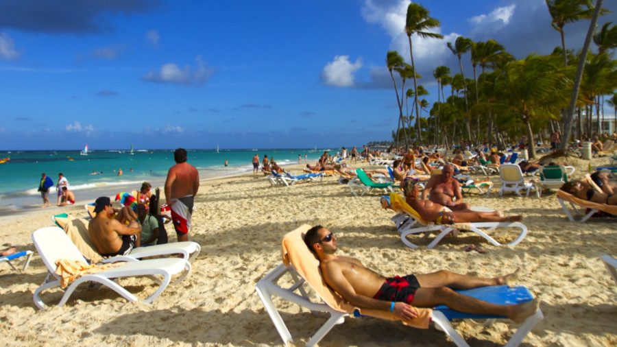 Group of American Teens Fall Ill at Same Dominican Republic Resort Where 2 Have Died