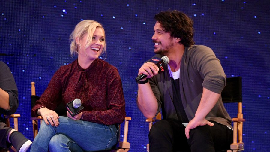 2 Stars of ‘The 100’ TV Series Announce They’re Married